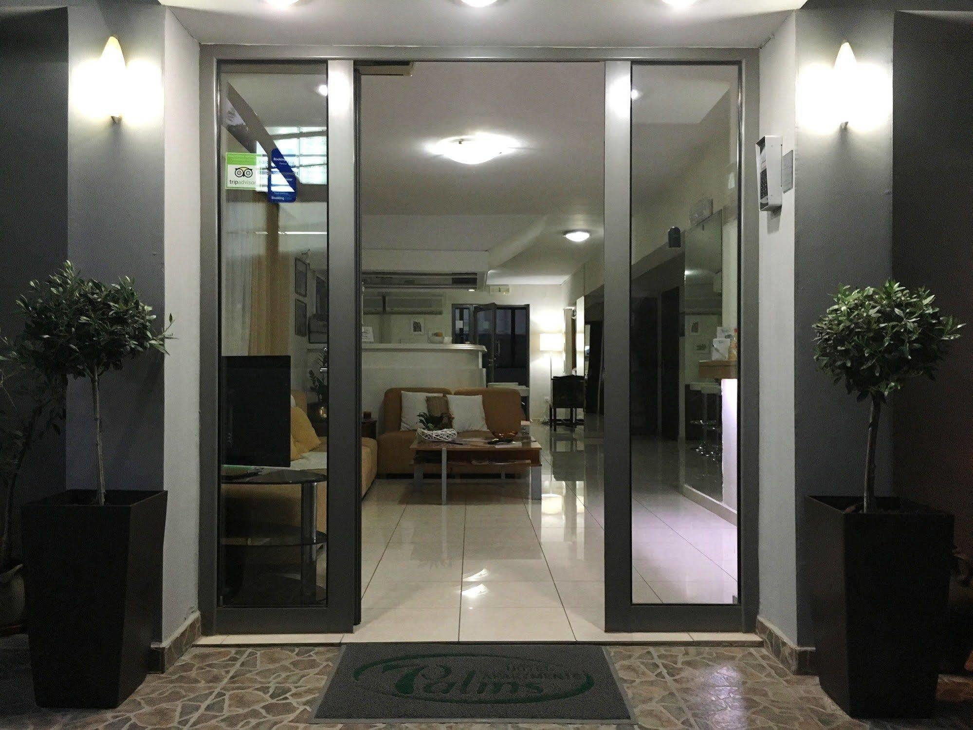 7palms מלון דירות 2*