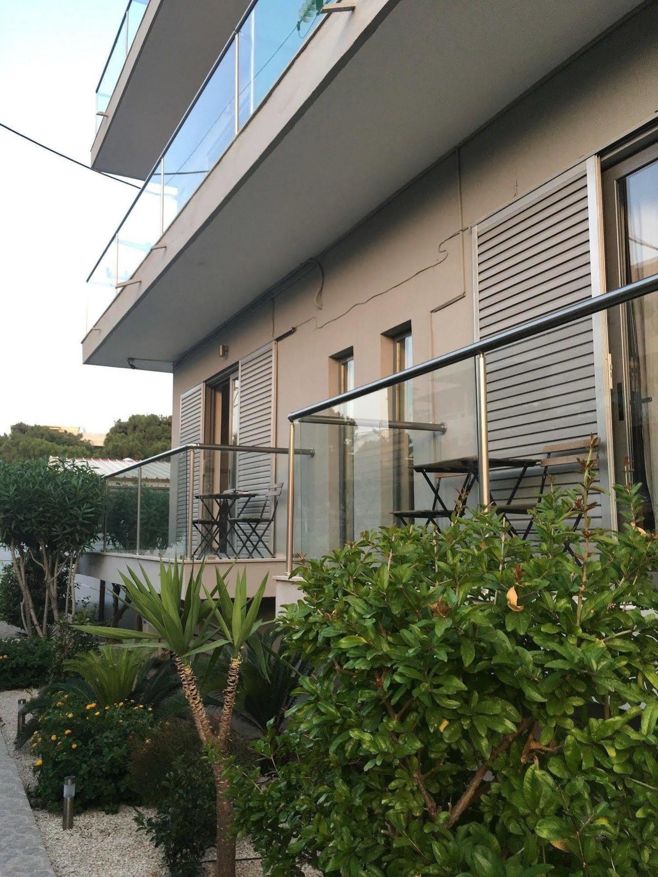 Apartahotel 7palms 2*